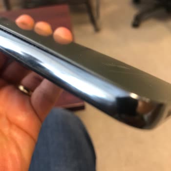 Samsung Telefon Şarjı Aniden Kesilen Ve Şişen Pil, S23'te Ciddi Güvenlik Sorunu