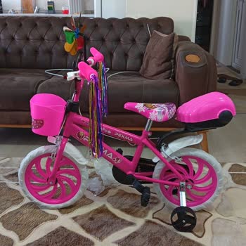 A101 Pexma Kız Çocuk Bisikletinde Eksik Suluk Ve Yanlış Renk Denge Tekerlekleri