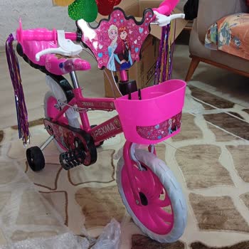 A101 Pexma Kız Çocuk Bisikletinde Eksik Suluk Ve Yanlış Renk Denge Tekerlekleri