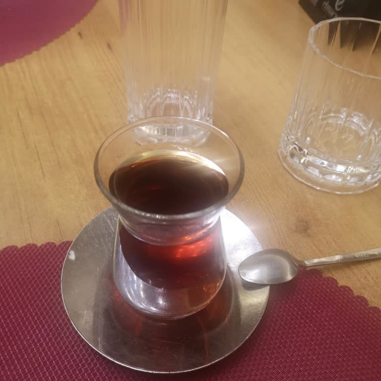 Çay Servisinde 25 Dakika Bekleme Süresi Ve Söz Verilen Zamanın Aşılması