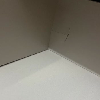 Montaj Sonrası Hasarlı Mobilya Ve Uzun Süreli Değişim Bekleyişi
