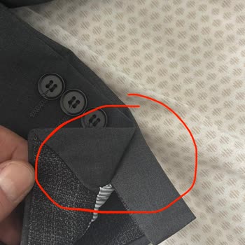 Beymen Business’ta Takım Elbiselerimde Kötü İşçilik Ve İade Reddi