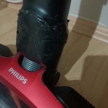 Philips'te Tek Ücretsiz Parça Değişimi Yetersiz, Garanti Sürecinde 1500 TL Ücret Talebi