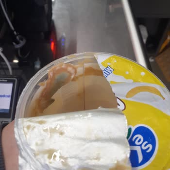 BİM Markette Çocuk İçin Alınan Sütlü İçecekte Küf Ve Sağlık Riski