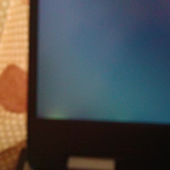 Panel Kusuru Ve Hızlı Şarj Tükenmesi Nedeniyle Lenovo Dizüstü Bilgisayar Değişimi Talebi