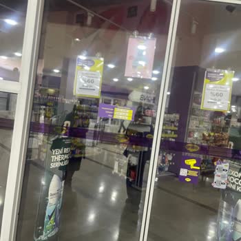 Gratis Şubesi Resmi Kapanış Saatine Uymuyor