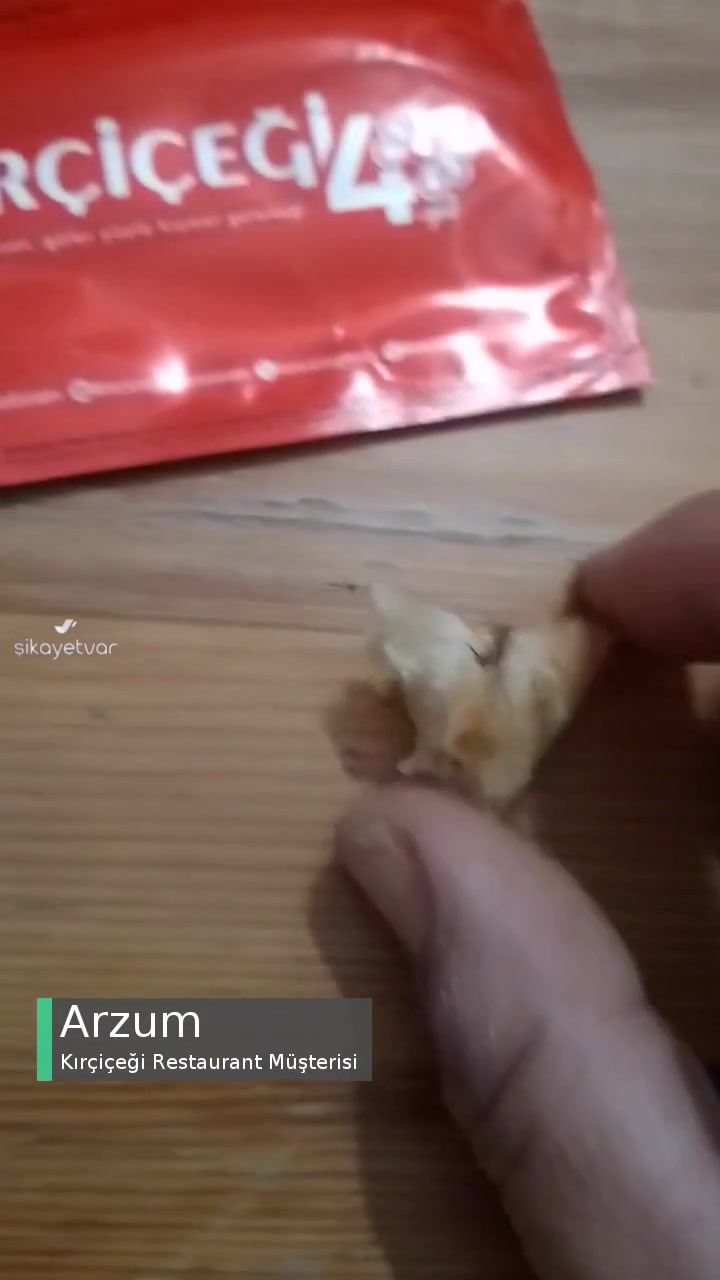 Kırçiçeği Restaurant Yemekten Hamam Böceği Çıktı! videonun kapak resmi
