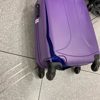 Çatlamış Valiz İçin 1500 TL Tazminat Talebi