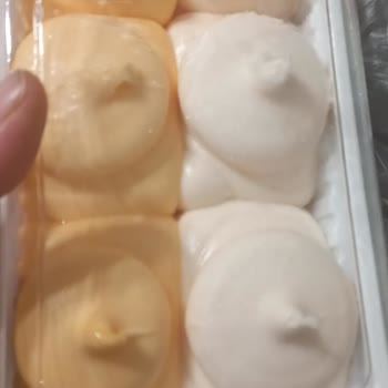 Akdo Dondurmasında Şeffaf Beyaz Yabancı Madde Ve Sağlık Endişesi