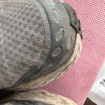 Outdoor Ayakkabının Çoklu Ayıpları Kullanım Hatası İddiasıyla Reddedildi