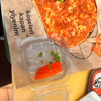 Pidem Şubesinde 140 TL Karşılığı Küçük Ve Lezzetsiz Lahmacun