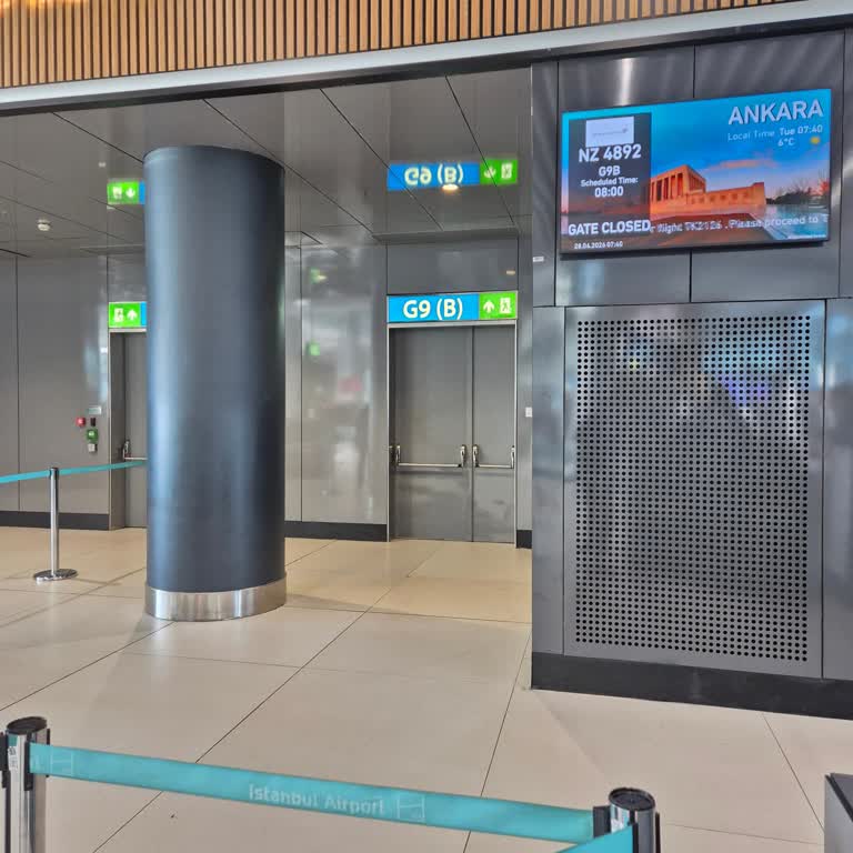 Uçuş Kapısının Kapandığı Söylenerek Zamanında Gelen Yolcunun Binişi Reddedildi