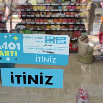 Kadıköy A101 Şubesi Açılış Saatinde Çalışan Yokluğu Nedeniyle Kapalı