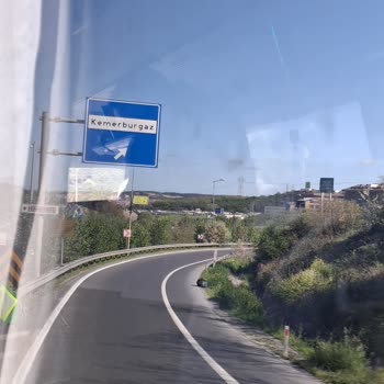 Geç Gelen Otobüs Yolcuları Almadı Ve Bırakıp Bekletti