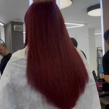 Hatalı Saç Kesimi Ve Geri Dönüşü Olmayan Kısalma Üzerine Şikayet