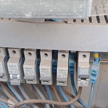 Sigorta Sürekli Atıyor Ve Elektrik Kesintileri: Dicle Elektrik'ten Acil Destek Talebi