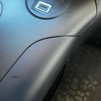 Yetkili Servisin Aracımda Zarar Görmüş Torpido Ve Ücretsiz Değişim Talebi