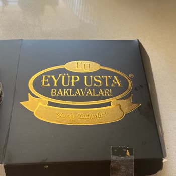 Ulus Dokuma’da Satılan Tatlılar Bayat, Küflü Ve Sağlığı Tehdit Ediyor