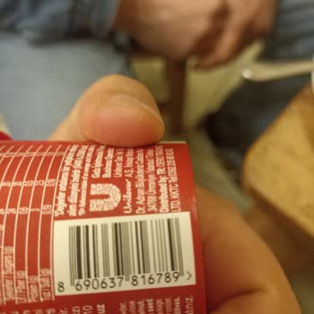 Yarım Eksik Ve Donmuş Görünümdeki Dondurma İçin Tam Ücret İadesi Talebi