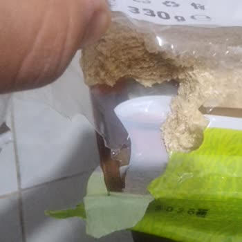 Fare Çiğnemiş Ekmek Ve Hijyen İhlali