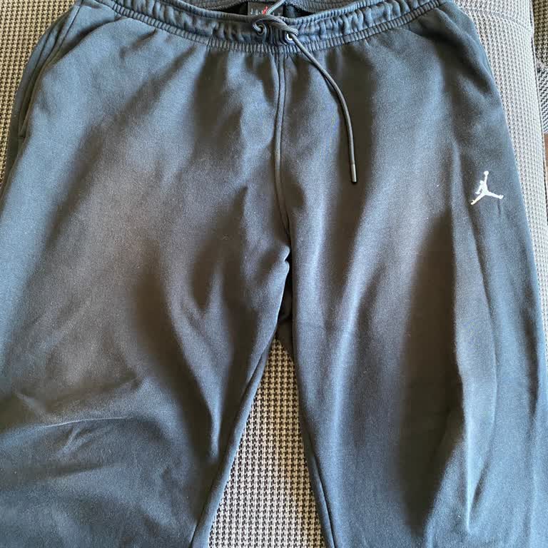 Nike Jordan Eşofman Ve Şapkasında Renk Solması, Mağaza Kullanıcı Hatası İddiasıyla Reddi