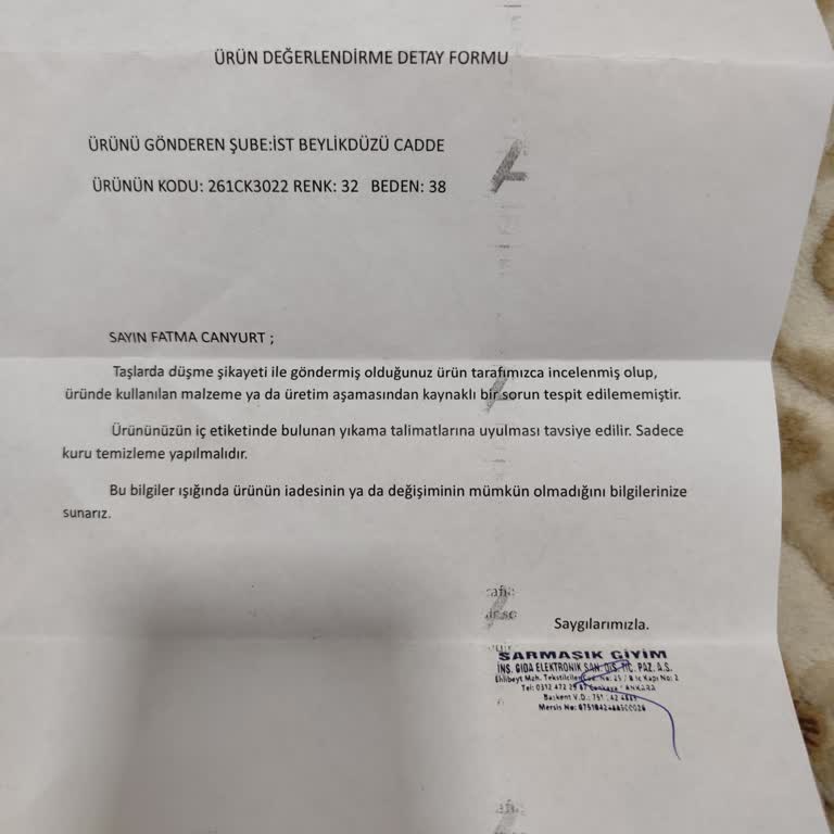 Taşlı Gömlek Tek Yıkamada Dökülür, Mağaza Değişim Ve İade İsteğini Reddeder