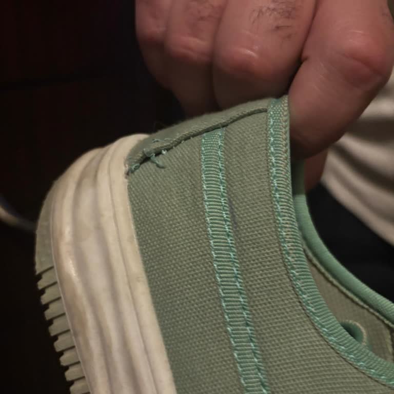 Kusurlu Ayakkabımda Dikiş Açılması, Değişim Talebim Reddedildi Ve İade Zorlandı