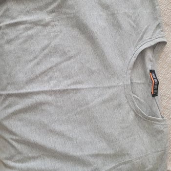 Instagram Üzerinden Satın Aldığım T‑Shirtler Görsellerle Uyuşmuyor Ve Defolu