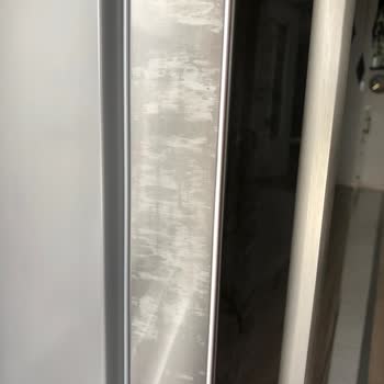Bosch Buzdolabının Kapak Renk Solması İçin Ücretsiz Değişim Talebi