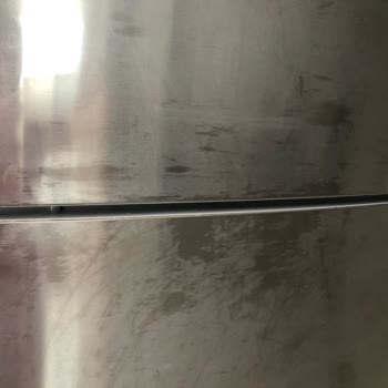 Bosch Buzdolabının Kapak Renk Solması İçin Ücretsiz Değişim Talebi