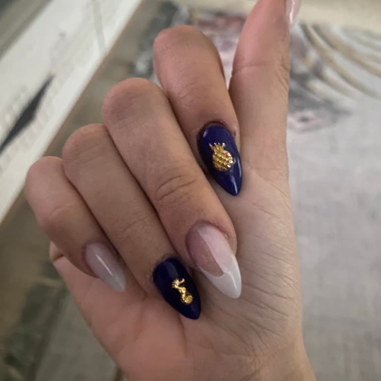 Randevu Gecikmesi Ve Özensiz Protez Tırnak İle Kirpik İşlemleri Sonrası Kırılma