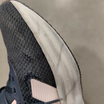 Üç Ayda Aşırı Aşınan Adidas Koşu Ayakkabısı İçin Değişim Talebi