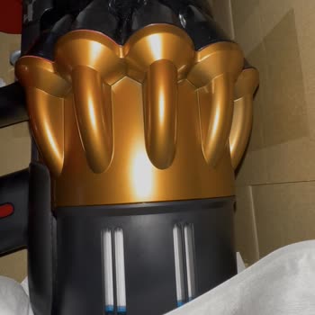 Yetkili Servis, Kanıtları Göz Ardı Ederek Hasarlı Dyson V16'ı Geri Gönderdi