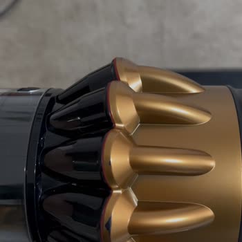 Yetkili Servis, Kanıtları Göz Ardı Ederek Hasarlı Dyson V16'ı Geri Gönderdi