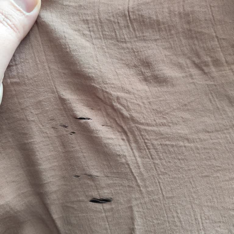 Online Alışverişte Satın Alınan Gömlek Yıkamada Parçalandı, Mağaza Ziyareti Kabul Edilemez