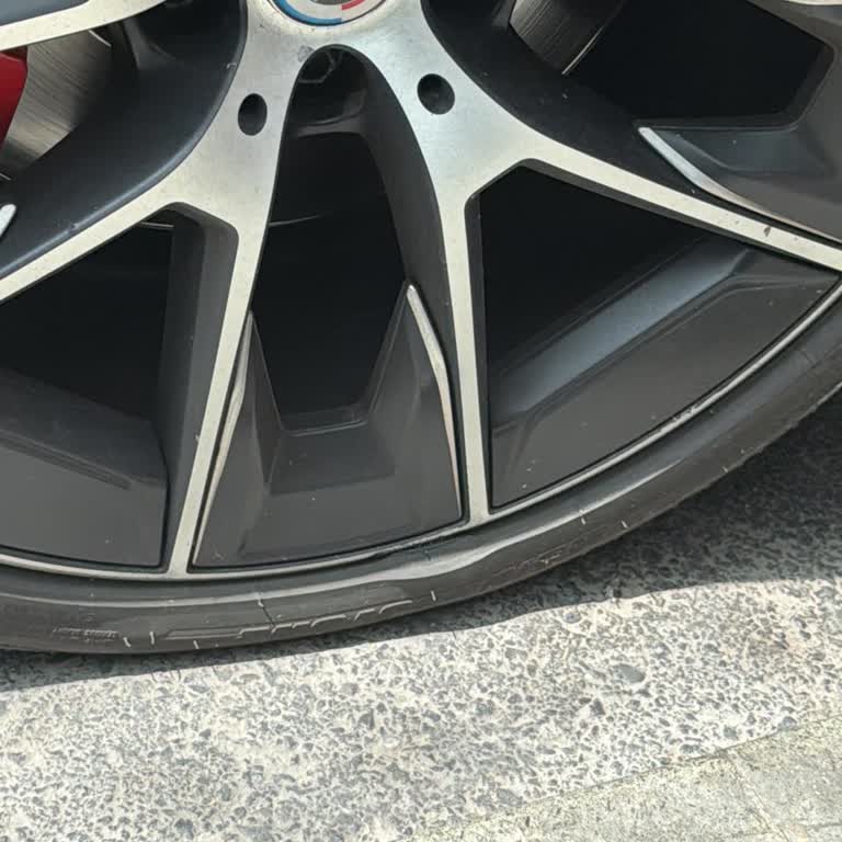 Valeden Gelen Araç Hasarı Ve 15.000 TL Lastik Masrafı Sorumluluk Reddi