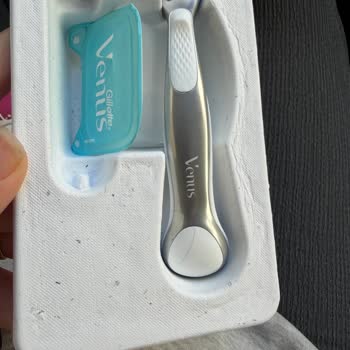 Gratis Şubesinden Aldığım Venus Ürünün İçinde Kıl Çıkması