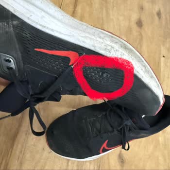 FLO Online Mağazasında Satın Alınan Nike Ayakkabının Ayıplı Olması Ve Garanti Redleri