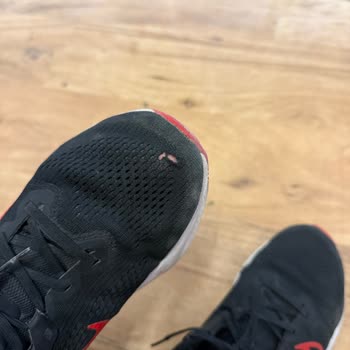 FLO Online Mağazasında Satın Alınan Nike Ayakkabının Ayıplı Olması Ve Garanti Redleri