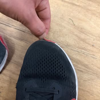 FLO Online Mağazasında Satın Alınan Nike Ayakkabının Ayıplı Olması Ve Garanti Redleri