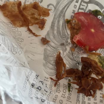 Geç Gelen Soğuk Ve Yanmış Burger Siparişinde İade Ve Açıklama Talebi