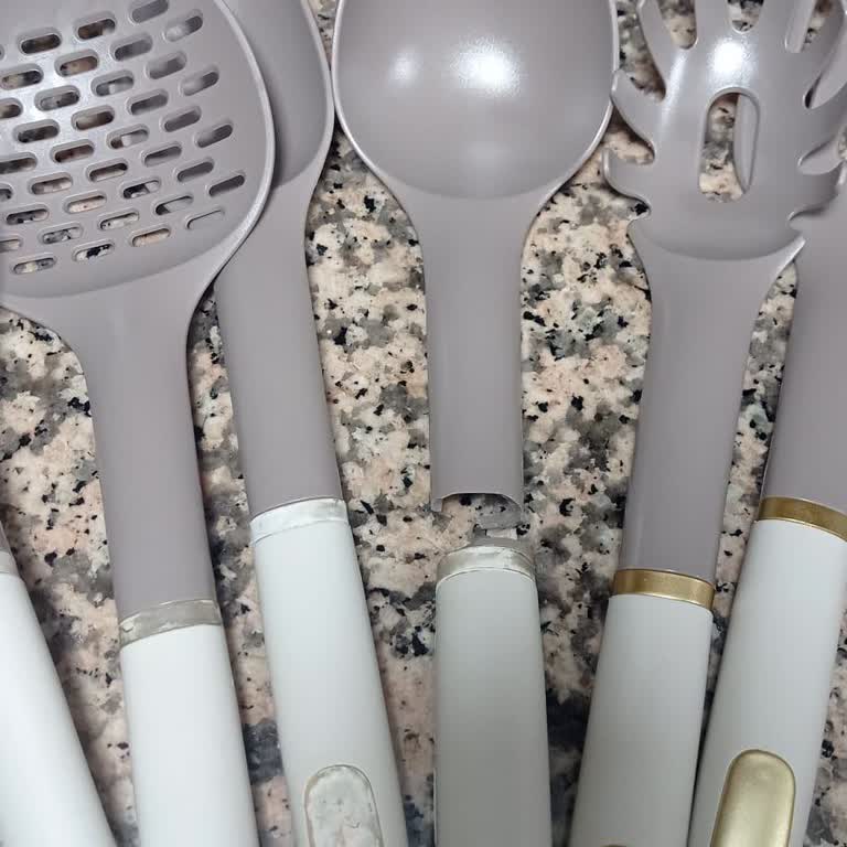 Plastik Servis Seti Garantisiz, Kırılan Parça İçin Değişim Veya İade Talep Ediyorum