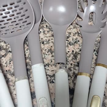 Plastik Servis Seti Garantisiz, Kırılan Parça İçin Değişim Veya İade Talep Ediyorum