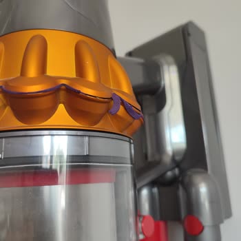 Dyson V15 Detect Süpürgemde Sürekli Parça Kırılmaları Ve Ücretsiz Değişim Talebi