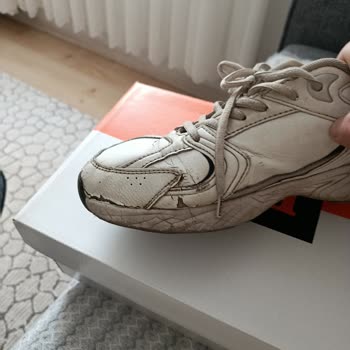 Lumberjack Sneaker’da Deri Çatlakları Olmasına Rağmen Garanti Reddi