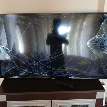 Yurtiçi Kargo Kocaeli Kartepe Şubesinde TV Kırıldı Ve Tazminat Talebi