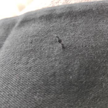 Defolu Mavi Jean Üzerinde Üretim Hatası Olmadığı Söylenmesine Rağmen İade Talebi