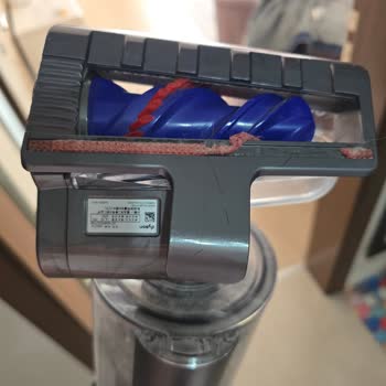 Dyson Gen5 Koltuk Tüy Toz Aparatının Kırmızı Şeridi 6 Ayda Parçalandı, Garanti Kapsamında Değişim Talebi