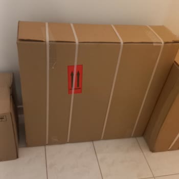 Klozet Ve Banyo Dolabı Setinde Eksik Musluk Parçaları Ve Mağaza Sorumluluk Reddi