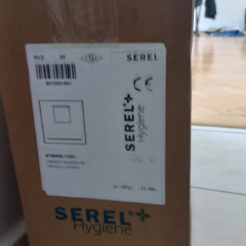 Klozet Ve Banyo Dolabı Setinde Eksik Musluk Parçaları Ve Mağaza Sorumluluk Reddi